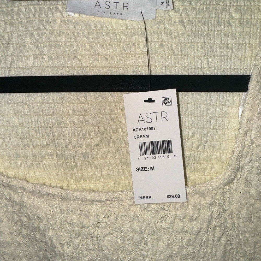Astr the label SMOCKED SQUARE NECK MINI DRESS - Picture 4 of 6